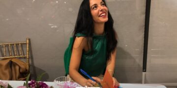 The novel is partly inspired by personal experience, exploring social and familial pressures facing women as they navigate their intimate lives.