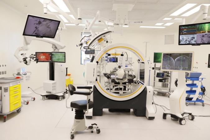 Agadir’s Mohammed VI CHU Achieves Morocco’s First Micro-Surgical Urethral Reconstruction