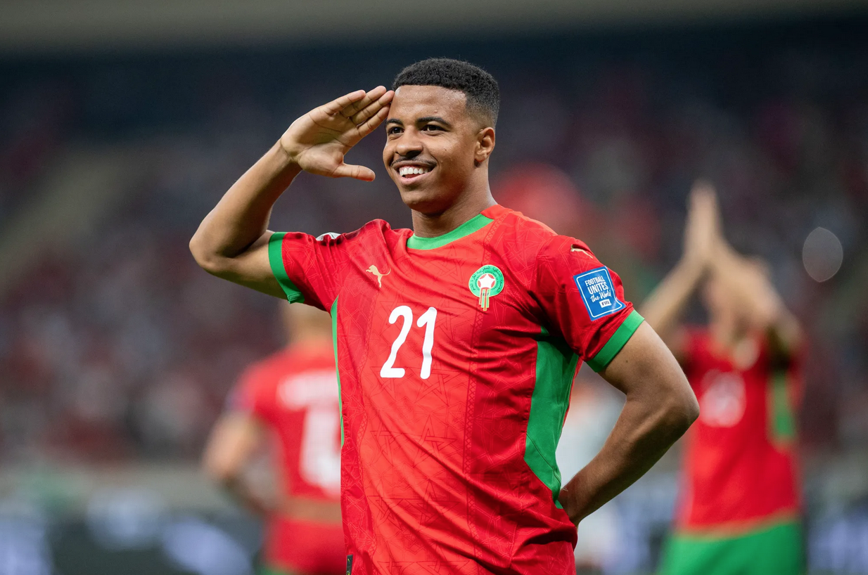 Hamza Igamane forced off injured against Marseille - Morocco World News by Farah Ben Gamra