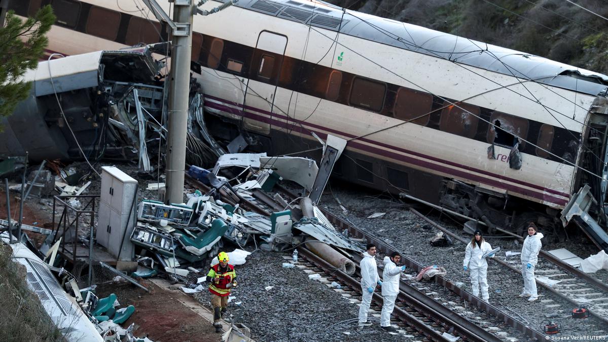 King Mohammed VI Sends Condolences to Spain After Deadly Train Crash
