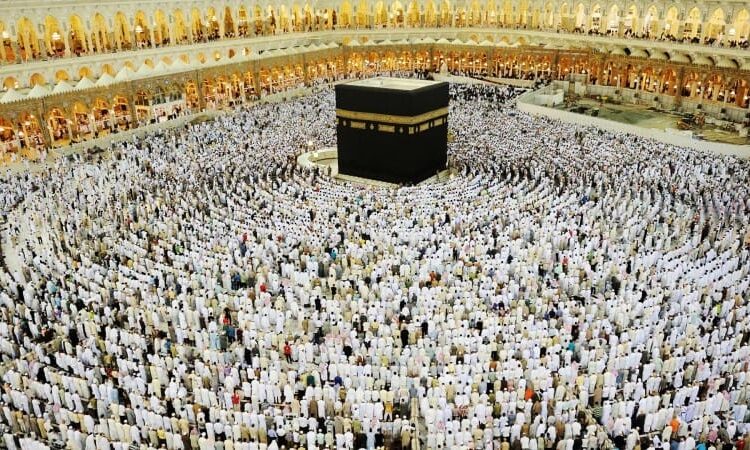 Ahead of takeoff, pilgrims listened to a message from King Mohammed VI, delivered by Morocco’s Minister of Endowments and Islamic Affairs, Ahmed Toufiq. The message set the tone for the journey, placing responsibility alongside devotion.