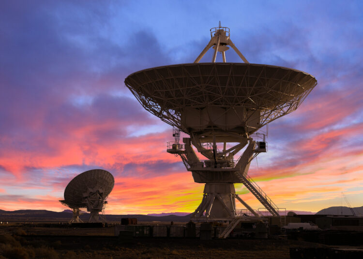 The Government Council approved nine decree projects on Thursday to renew satellite communication service licenses for telecommunications operators.