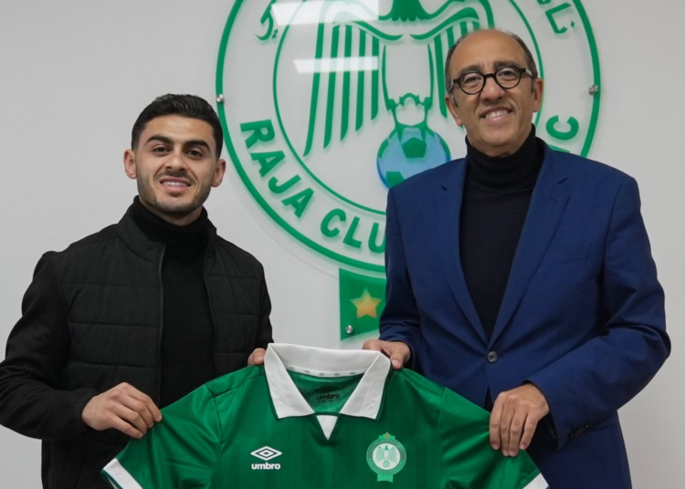 Raja Casablanca officially announced the signing of Jordanian international Mohamed Abu Zraiq, nicknamed “Sharara.”