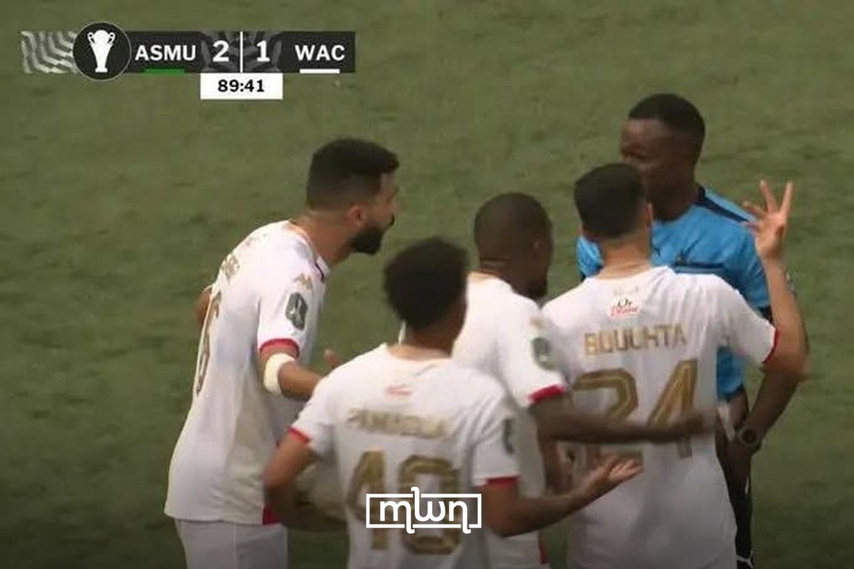 Bizarre Card Incident in Wydad CAF Confederation Cup Match Raises Questions of Refereeing Integrity
