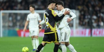 Moroccan internationals Brahim Díaz and Ilias Akhomach engaged in a heated altercation during Real Madrid’s dramatic 2-1 triumph over Rayo Vallecano at the Santiago Bernabéu on Sunday night.