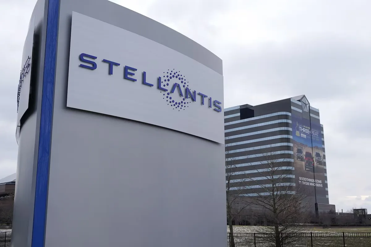 Stellantis Q4 Report Touts Growth Despite Taking $26bn in Charges