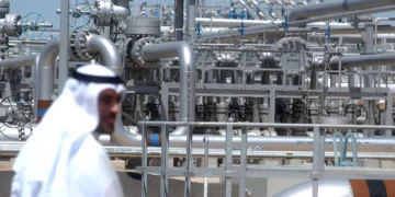 Kuwait announced a precautionary reduction in crude oil production and refining operations on Saturday.