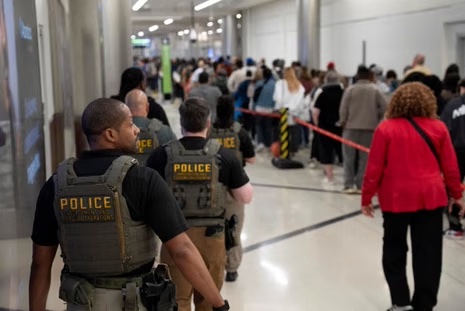 ICE Agents Patrol US Airports as Security Lines, Safety Concerns Grow