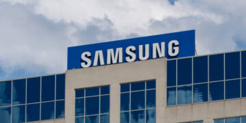 Samsung Union Extends Pay Talks Before Strike Deadline