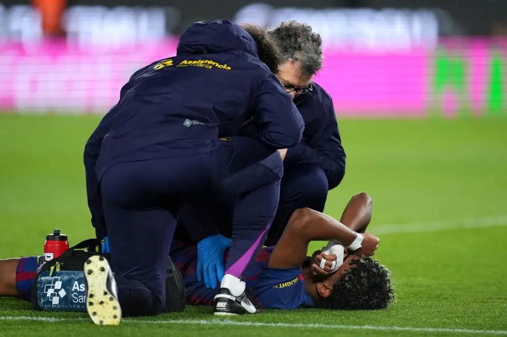 Oliver Kahn Urges Lamine Yamal to Skip World Cup 2026 After Injury Scare