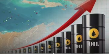 Trump’s Iran Port Blockade Rattles Hormuz Shipping as Oil Tops $100