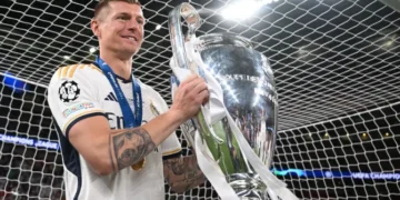 Real Madrid are in discussions with Toni Kroos over a plan to bring the midfielder back to a new position with key responsibilities.