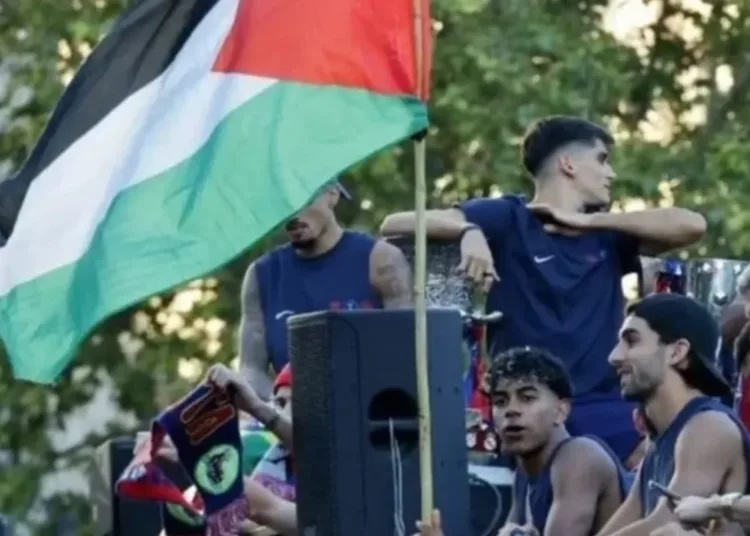 Spanish Prime Minister Defends Lamine Yamal’s Palestinian Flag Gesture