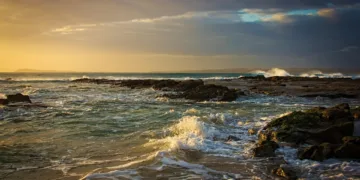 Two French Nationals Missing After Catamaran Encounters Difficulties Off Tangier