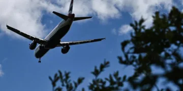 China Develops Experimental Jet Fuel Made From Carbon Dioxide and Water