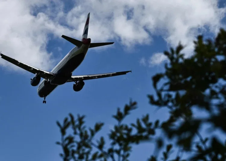 China Develops Experimental Jet Fuel Made From Carbon Dioxide and Water