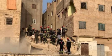 Authorities' intervention after the building collapse in Fez.