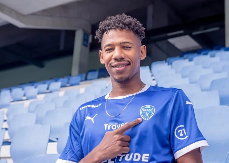After a standout campaign with ESTAC Troyes, Tawfik Bentayeb is pushing for a place in the national team ahead of the 2026 World Cup.