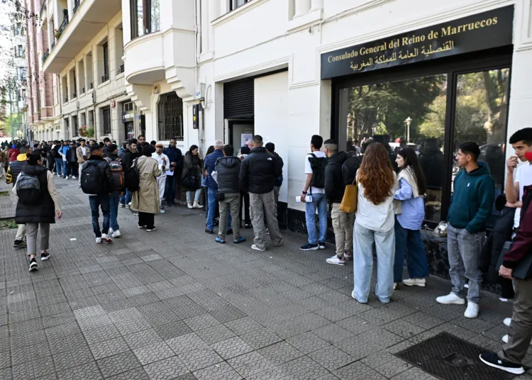 Since the announcement of the regularization process, applicants have been flocking to Moroccan consulates. AFP