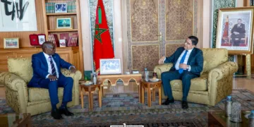 Moroccan Foreign Minister Nasser Bourita and Édouard Bizimana, Burundi’s Minister of Foreign Affairs, Regional Integration and Development Cooperation.