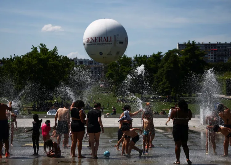 Europe Braces for Prolonged Heatwave, Temperatures Near 40C