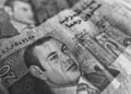 Dirham Weakens Against Dollar as Moroccan Stock Market Extends Losses