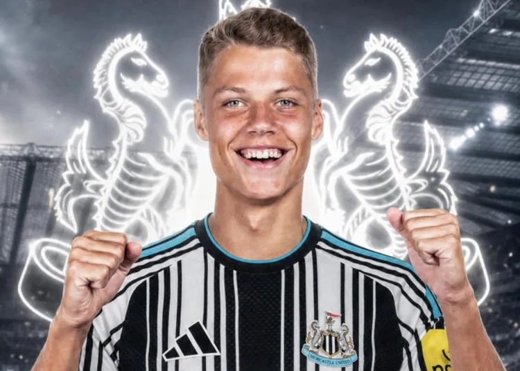 Ajax Seun Steur to Join Newcastle in $25m Deal