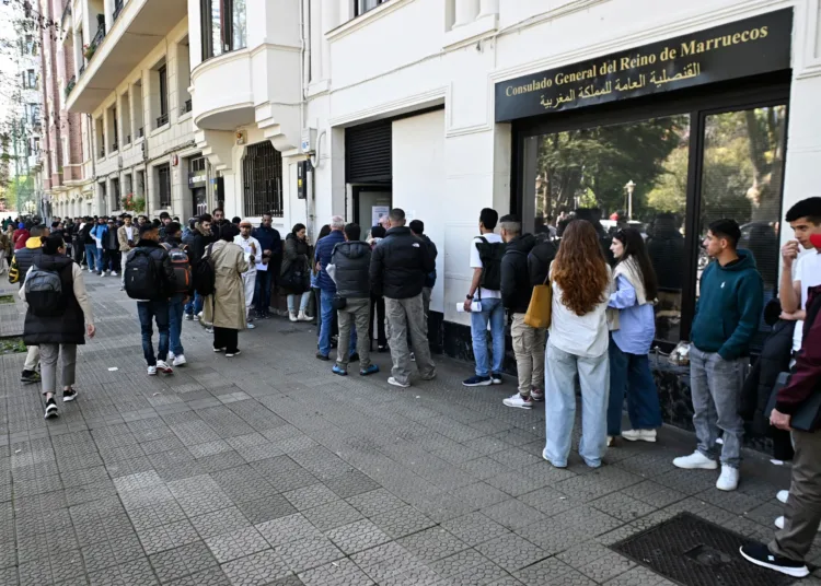 Since the announcement of the regularization process, applicants have been flocking to Moroccan consulates. AFP