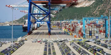 Morocco’s role as a “connector state” between Europe, Africa, and China opens opportunities, the authors argue, but connectivity alone does not constitute a growth strategy.