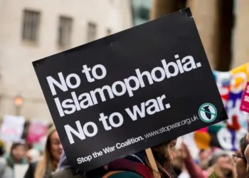 UK Arrests 12 Suspects for Alleged Far-Right Terror Plot Targeting Muslim Gathering