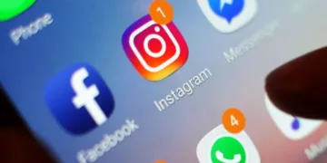 Facebook, Instagram Users Report Widespread Outage, Login Issues