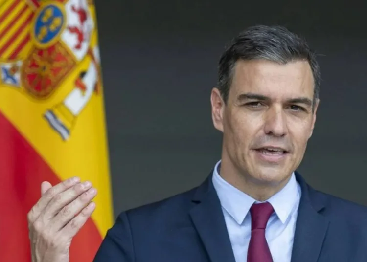 Spanish Prime Minister Pedro Sánchez has encouraged Spain to dream of winning a third World Cup title in 2030 following the national team