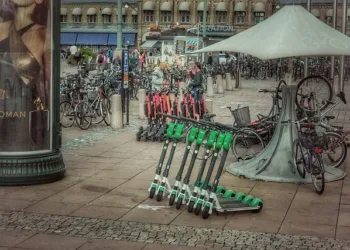 Morocco Adopts New Rules for Electric Scooters, Makes Helmets Mandatory