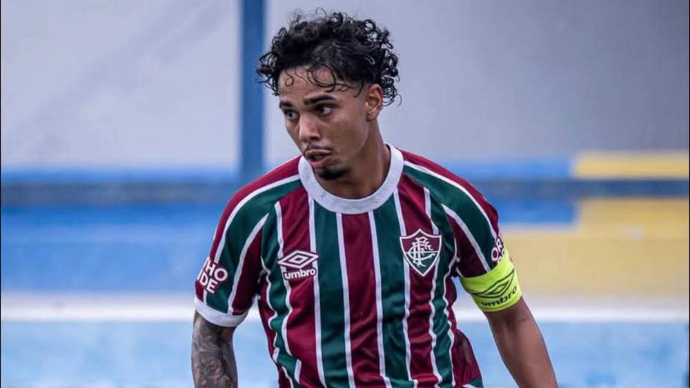 Raja Sign Brazilian Forward Luis Felipe From Fluminense