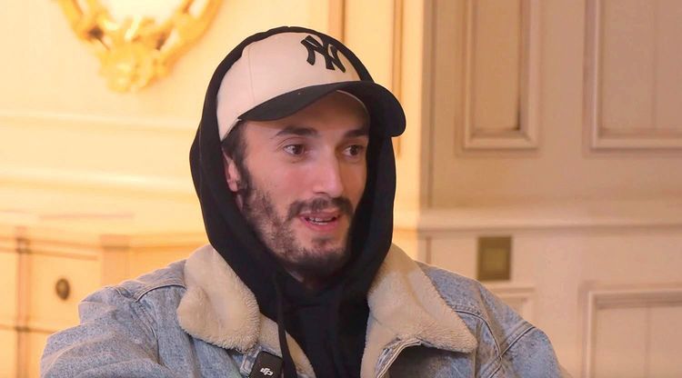 Pause Flow, born Jawad Asradi in 1995 in Imouzzer Kandar, is one of Morocco’s most streamed rappers.