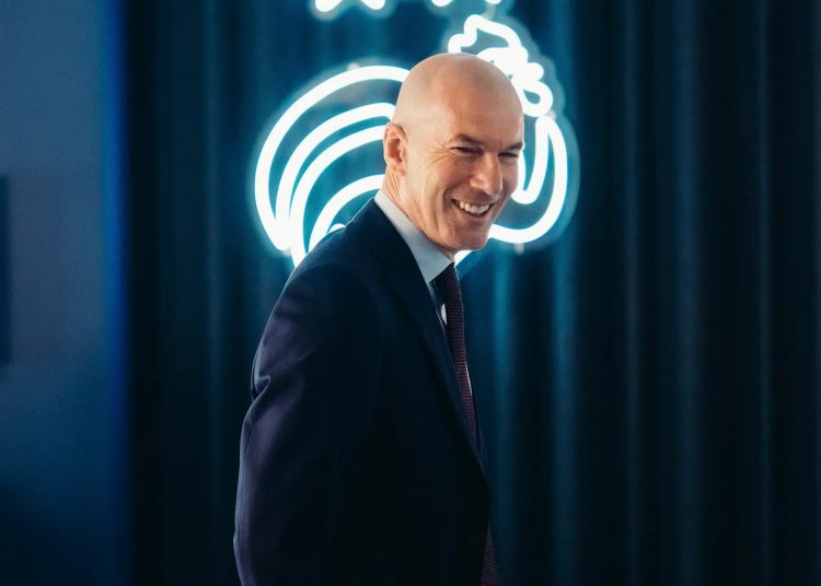 Zinedine Zidane has named his coaching staff for the France national team, the French Football Federation (FFF) announced today, with former France goalkeeper Fabien Barthez appointed goalkeeping coach.