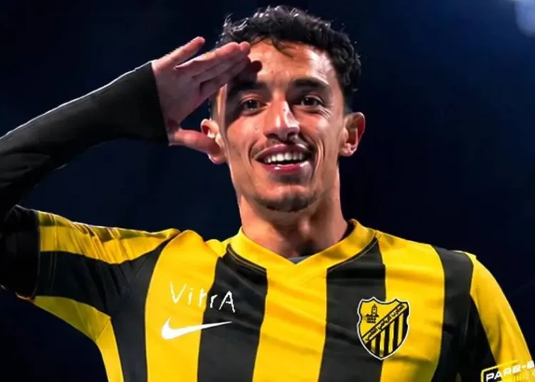Maghreb Fez has announced the signing of midfielder Amine El Farsi on a contract running until 2029, marking the club's first summer signing ahead of the 2026-27 season.