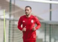 Hakim Ziyech joined Wydad Athletic Club's first pre-season training session on Tuesday as the Red Club officially kicked off preparations for the 2026-2027 campaign under new head coach Paulo Sérgio.
