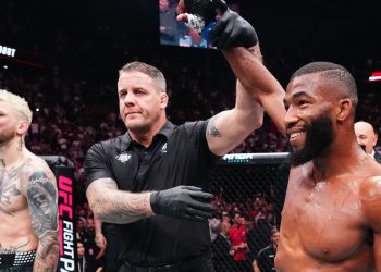 French-Moroccan Salahdine Parnasse Stuns Dan Hooker with First-Round TKO