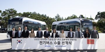 Korean and Moroccan officials pose during an electric bus handover ceremony at Hyundai Motor’s Jeonju plant on September 21.