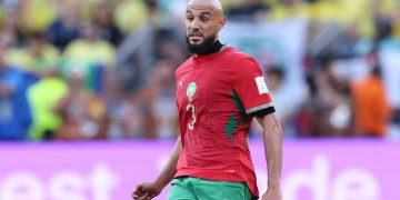 Morocco international Noussair Mazraoui has attracted attention in the British media after delivering an impressive performance in the Atlas Lions’ opening 2027 Africa Cup of Nations qualifier against Gabon.
