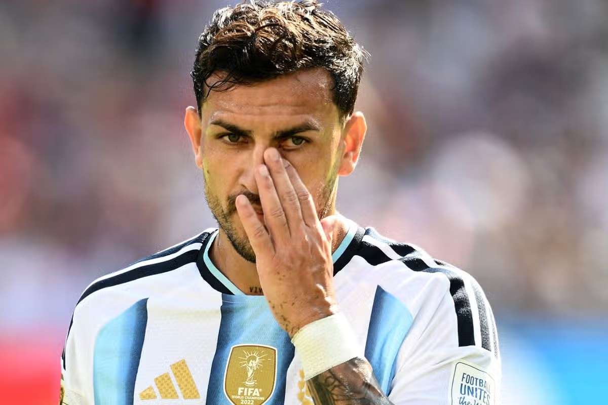 Paredes Hints at Argentina Exit After FIFA Ban, Messis Retirement - Morocco World News thumbnail