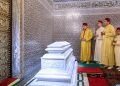 King Mohammed VI and the members of the Royal Family paid their respects at the tomb of the late King Hassan II.