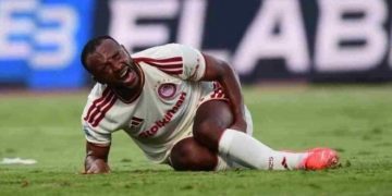 Moroccan international Ayoub El Kaabi suffered a serious-looking injury during Olympiacos’ Greek Super League match against Volos NFC on Saturday.