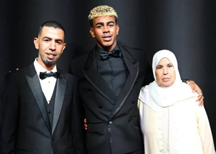 Mounir Nasraoui, the father of Barcelona star Lamine Yamal, has attracted attention on social media after declaring that he does not need