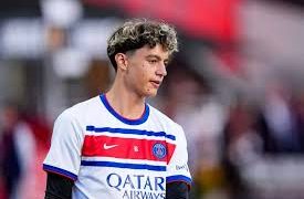 Moroccan goalkeeper Adam Mouak has received a call-up to Paris Saint-Germain’s (PSG) first-team squad for Wednesday evening’s UEFA Champions League clash against Manchester City at the Etihad Stadium.