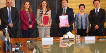 Morocco’s National School of Administration (ENA) and the China-Africa Institute signed a cooperation agreement in Rabat on Wednesday to jointly create a China-Africa Research Center, inaugurated in the presence of senior Moroccan and Chinese figures.