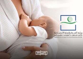 A graphic featuring a mother breastfeeding her baby alongside Morocco’s Ministry of Health and Social Protection logo, highlighting the promotion of breastfeeding, by MWN Design Team.