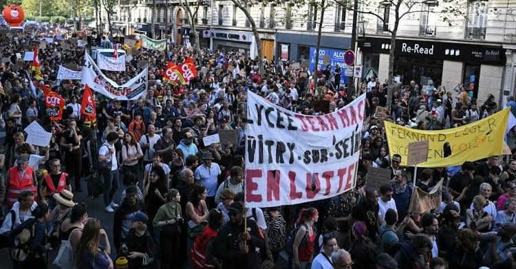 iran france protests
