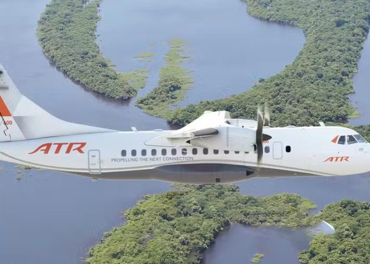 An aircraft operated by the Nigerian Air Force crashed Monday in southern Nigeria with 32 people on board